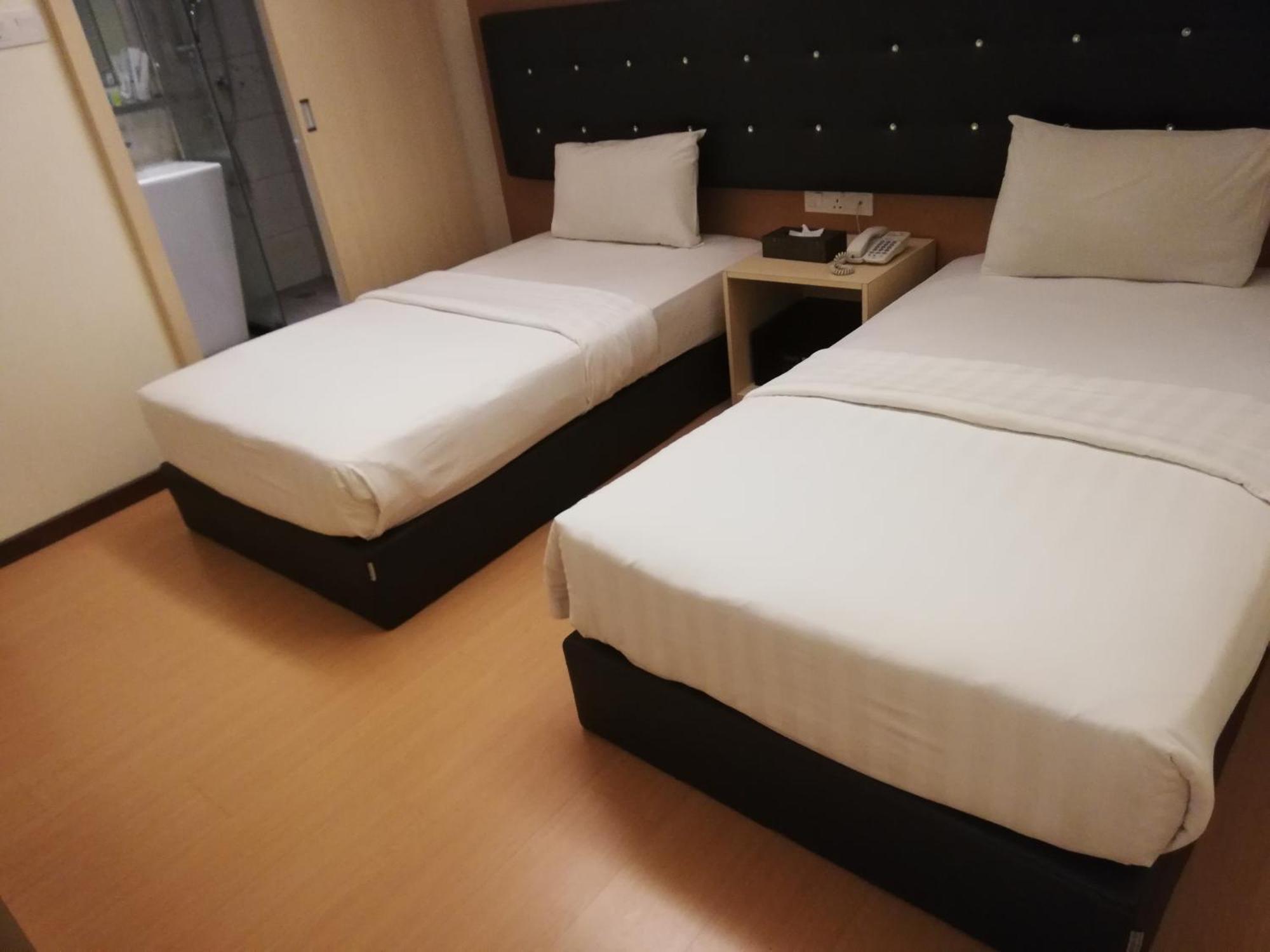 Ease Hotel Kota Kinabalu Exteriör bild
