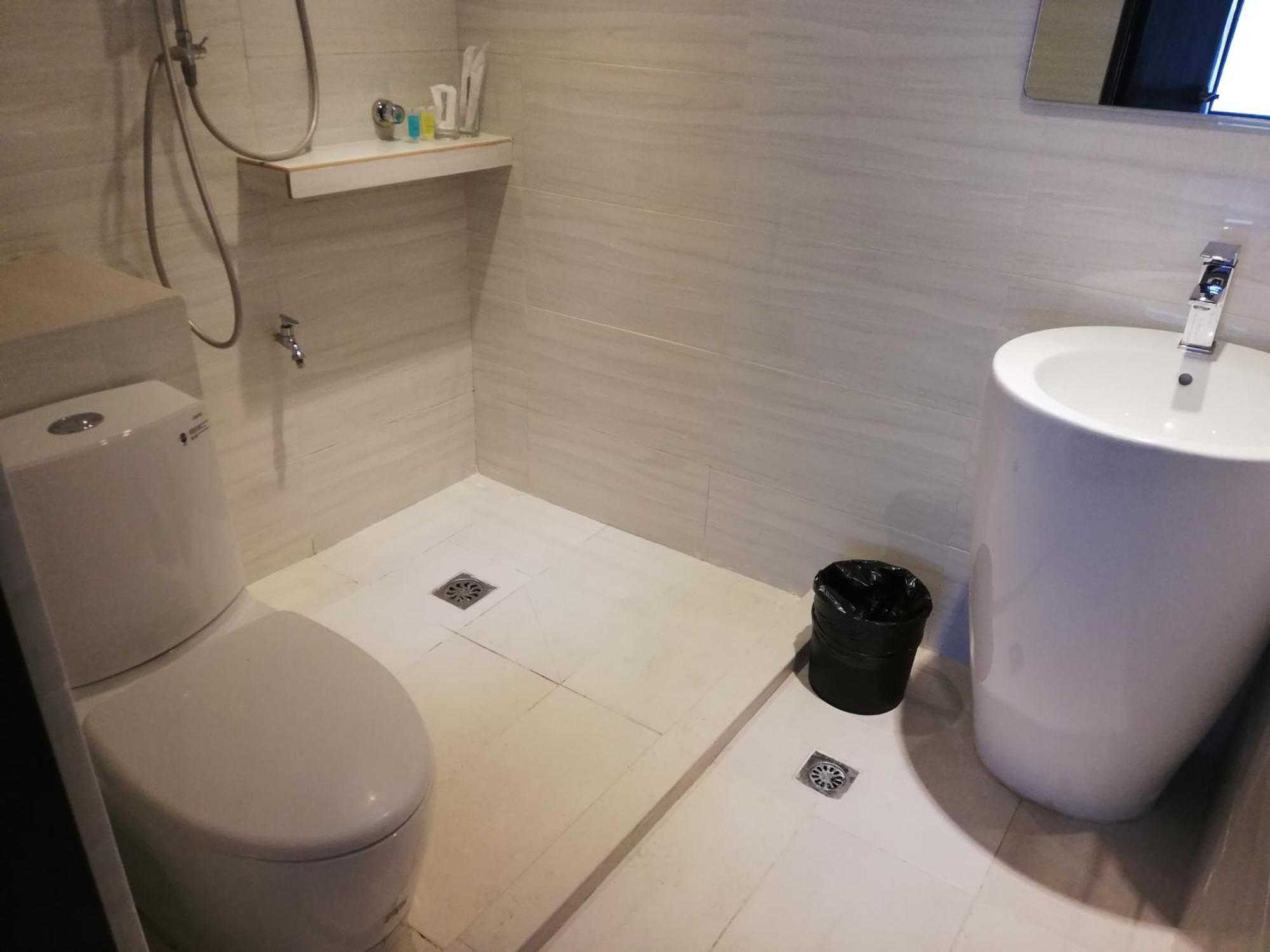 Ease Hotel Kota Kinabalu Exteriör bild