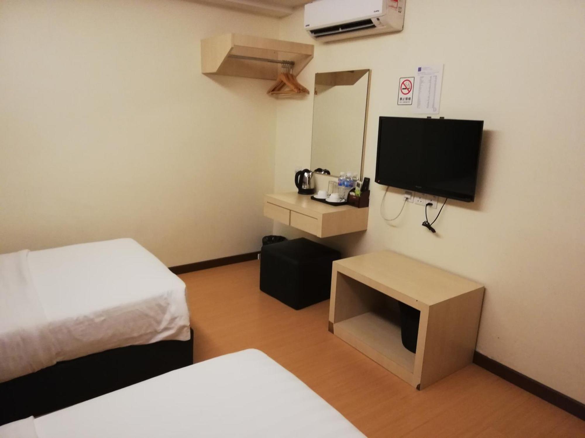 Ease Hotel Kota Kinabalu Exteriör bild