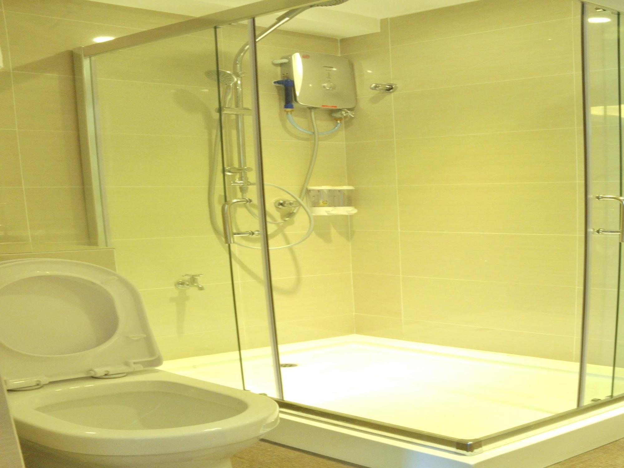 Ease Hotel Kota Kinabalu Exteriör bild